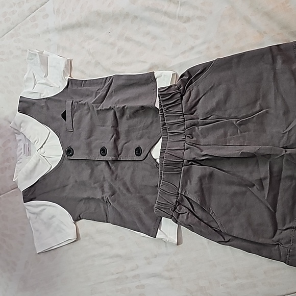 Bundle of 2 Outfits - Picture 6 of 13